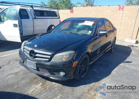 2008 Mercedes-Benz C 300 Luxury/Sport z USA, uszkodzony, nr VIN WDDGF54X38R013968